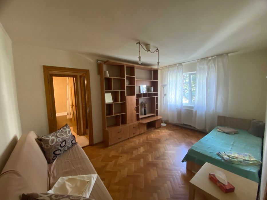 Persoana fizica, inchiriez ap. cu 3 cam. semidecomandat, in Manastur