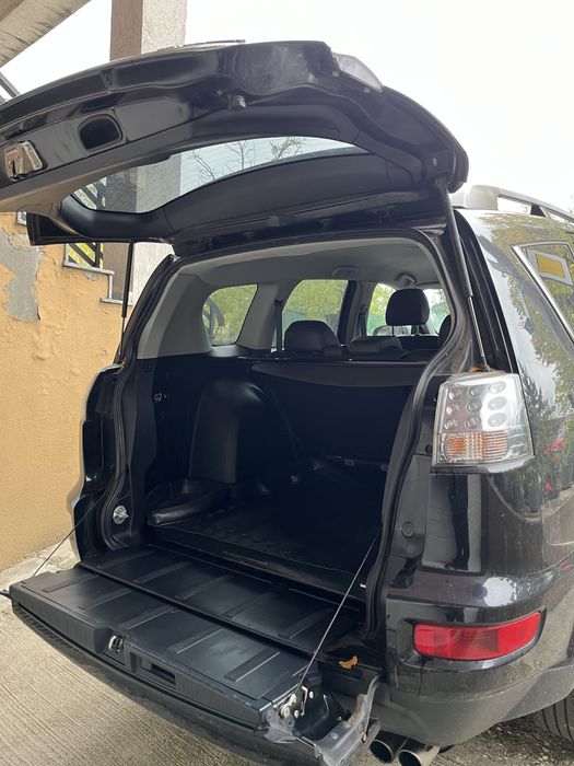 Mitsubishi Outlander 2011