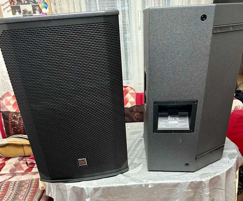 Продавам Пасивни Тонколони Марка Electro-Voice серията EKX15