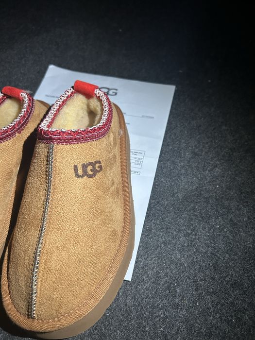 Ugg tazz brown.