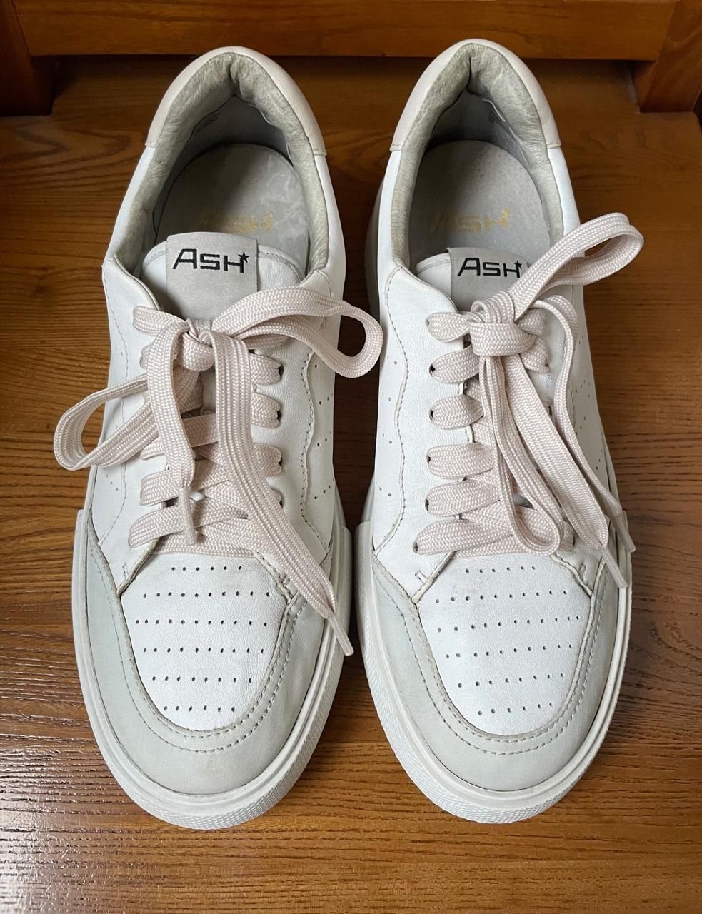 Продам кроссовки марка ASH