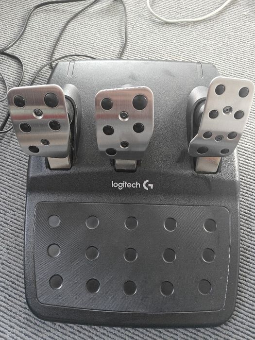 Volan gaming Logitech G920 că nou cu schimbător de viteze