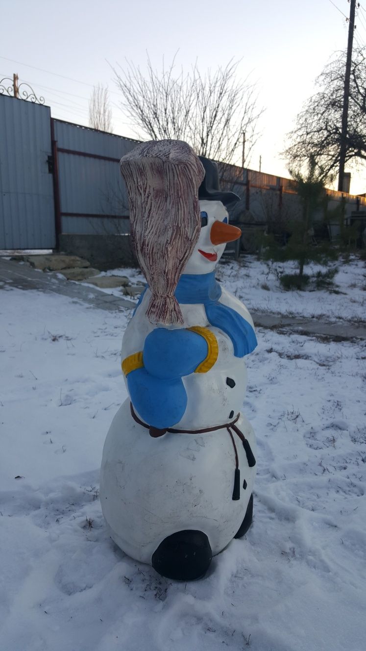 Снеговик из гипса