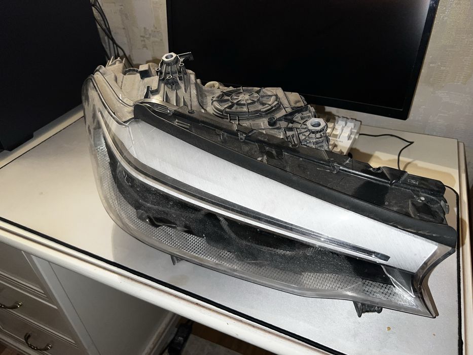 Правая фара BMW G30 дорест