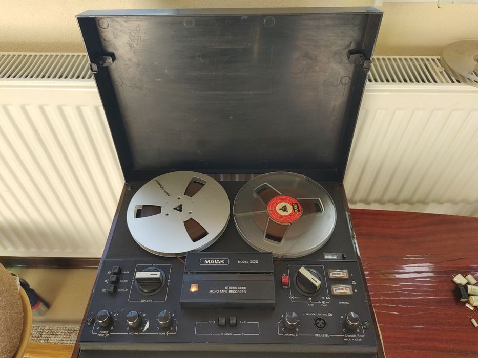 Magnetofon Majak 205