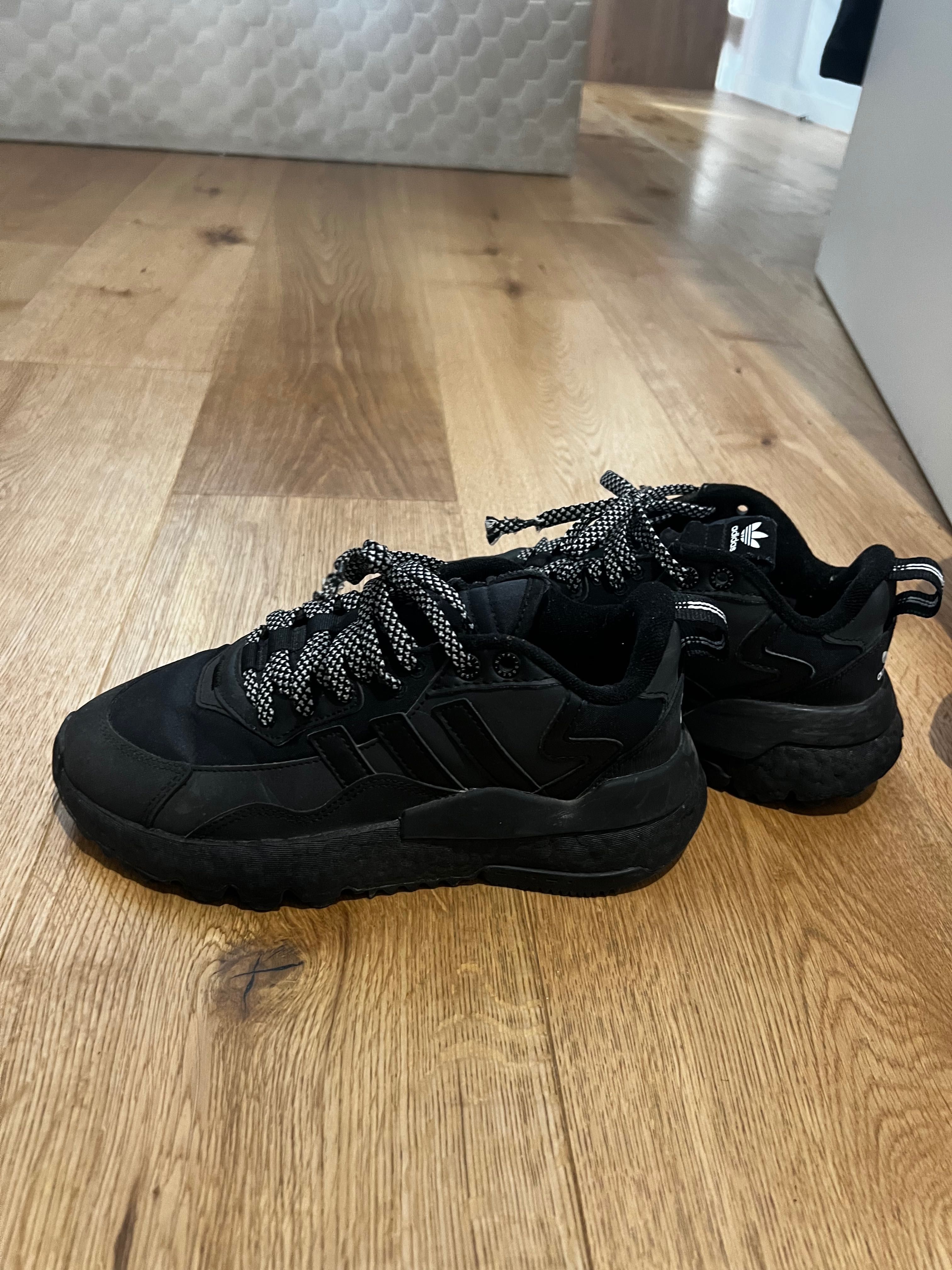 Маратонки Adidas