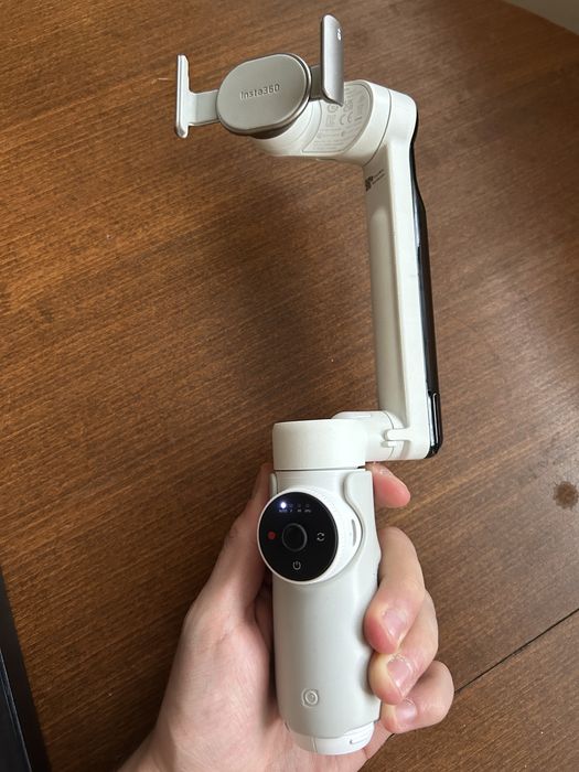 Insta Flow 360 стабилизатор (gimbal)