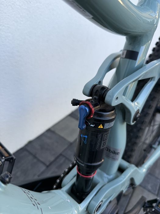 Bicicleta electrica Giant Liv