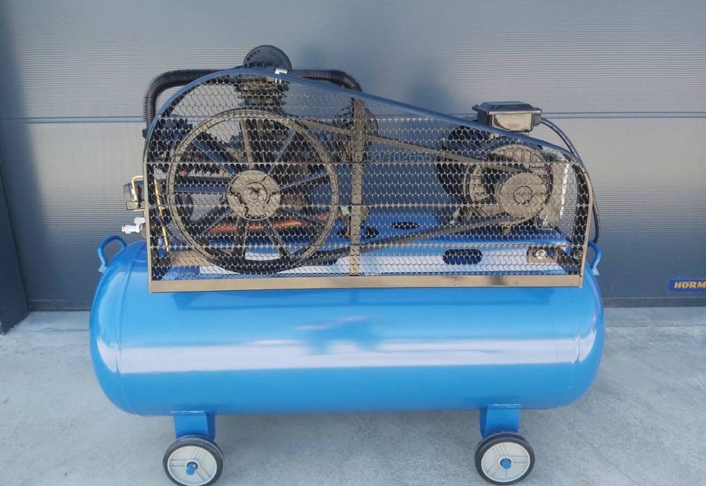 Компресор за въздух 200 литра трифазен, 12бара, 5.5KW, 7,5 hp