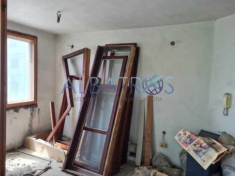 Продава се Двустаен апартамент в Варна, Колхозен пазар - 65 кв.м за 1331 €/кв.м - Снимка #3