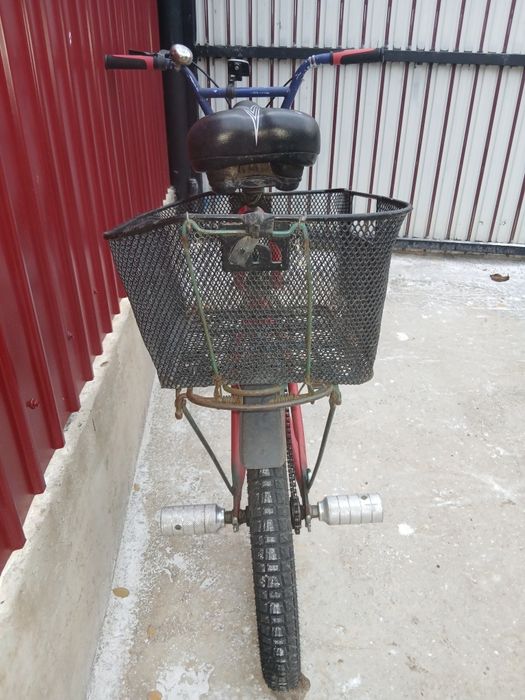 Vând bicicletă BMX,ân perfectă stare de funcționare foarte rezistenta