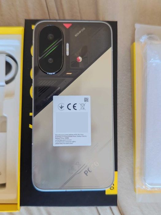 Продавам смартфон Xiaomi Poco F7, 12/512Gb,6500mAh батерия,50MP камера