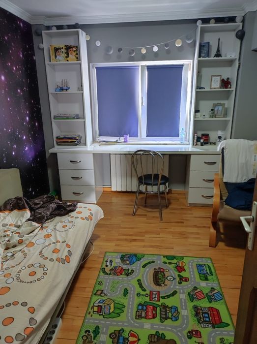 Vând apartament cu 4 camere în zona ultracentrală