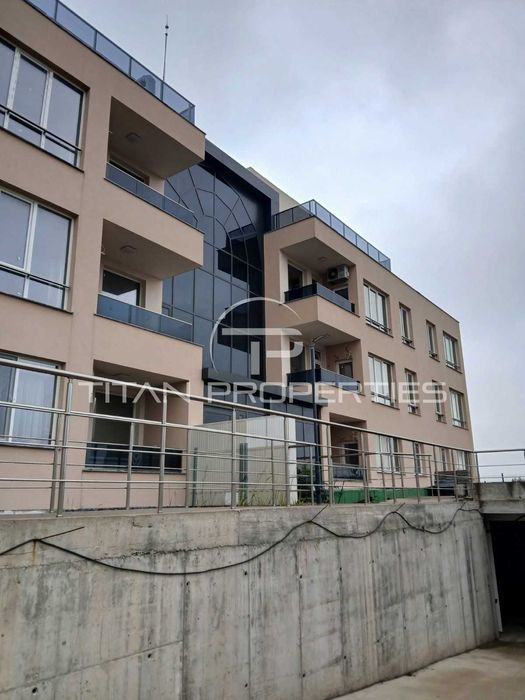 Тристаен апартамент Христо Смирненски