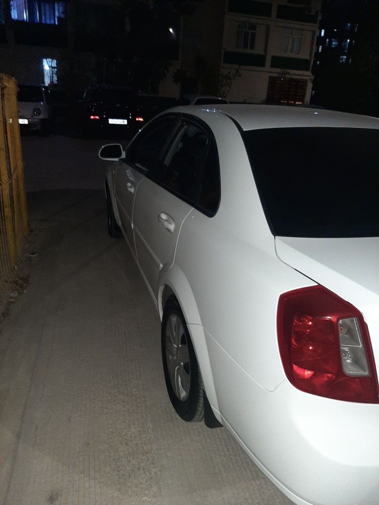Srochna sotiladi Lacetti 1.8 2011 suyagi butun 2ta joyida bor tetik mo