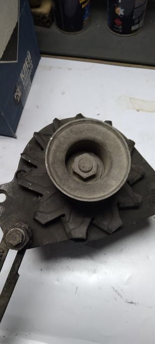 Продам стартер и генератор