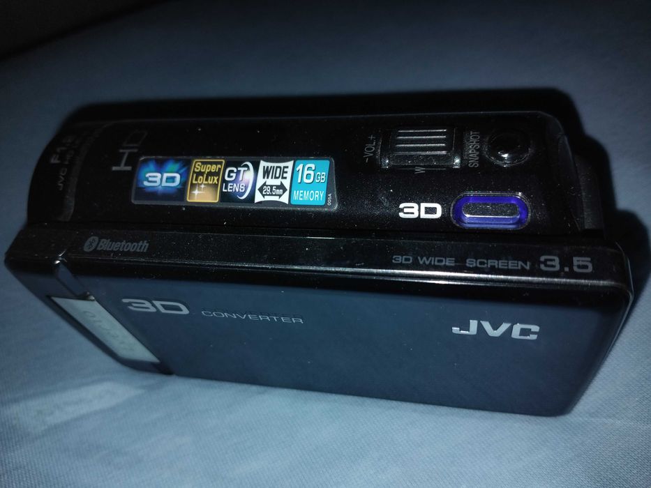 Камера JVC Everio GZ-HM960 Full HD (16GB, 3D) – с малки дефекти