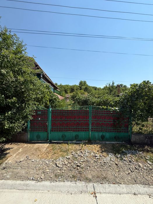 Vanzare casa si teren Tonciu