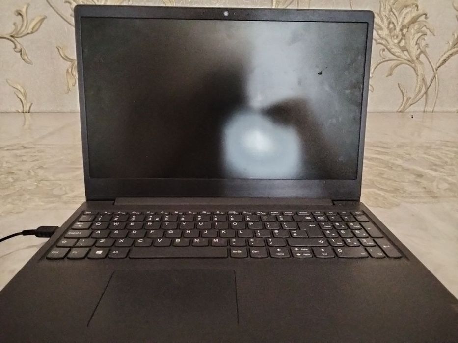 Noutbuk Lenovo srochno
