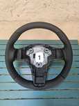 Volan Tesla originale sau retapitate Model 3, Highland