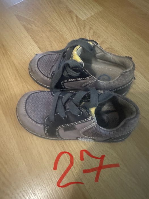 отдам детскую обувь