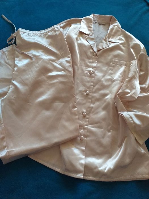 Сатенена пижама , Details L зимна