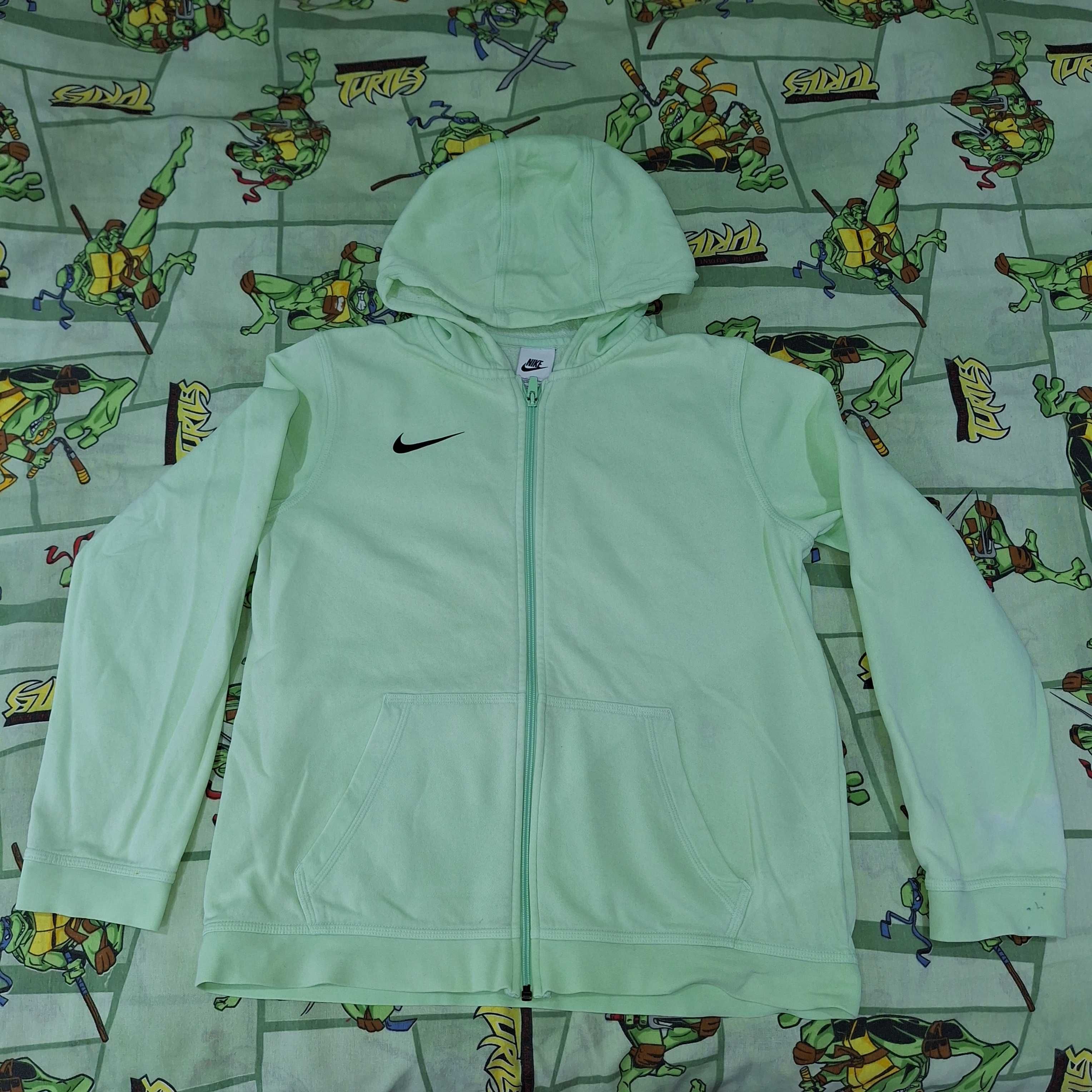 Ангуг Nike 158-170, Under Armour XS