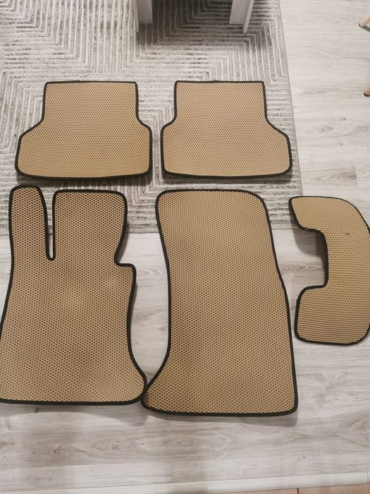 Covorașe auto din spuma în stare buna  pentru BMW E60 culoare bej