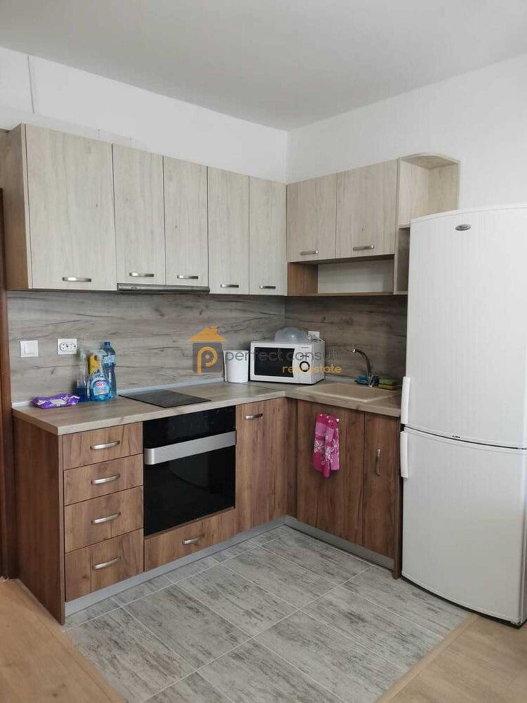Дава се под наем Многостаен апартамент в Пловдив, Тракия - 70 кв.м за 450 € - Снимка #2