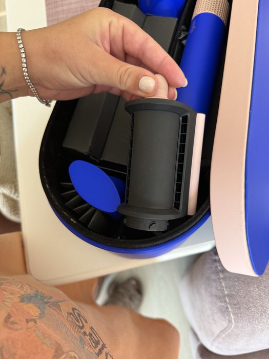 Dyson airwrap изключително запазен