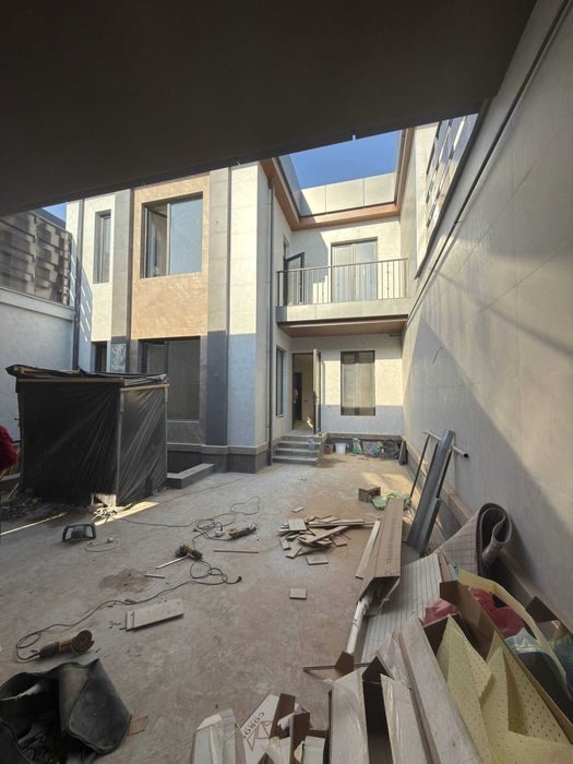 Продаётся Коттедж Амир Темур махалля 3-уровня 5-комнат ор-р Трюфель