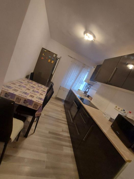 Inchiriez apartament cu doua camere