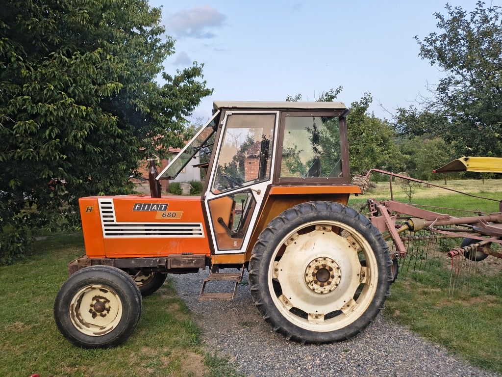 Tractor fiat 680