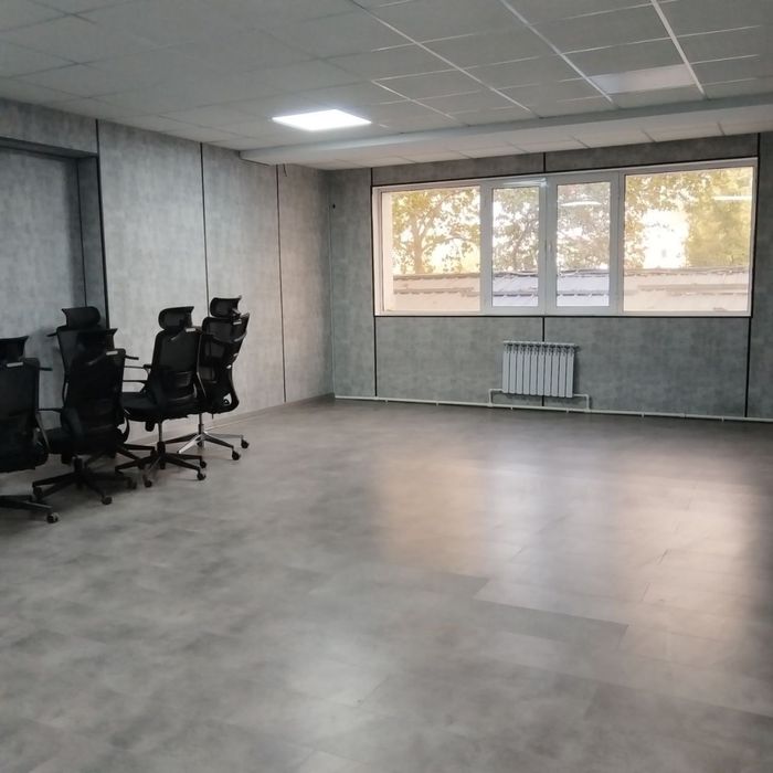 На Лабзаке в Бизнес Центре Офис 110м2
