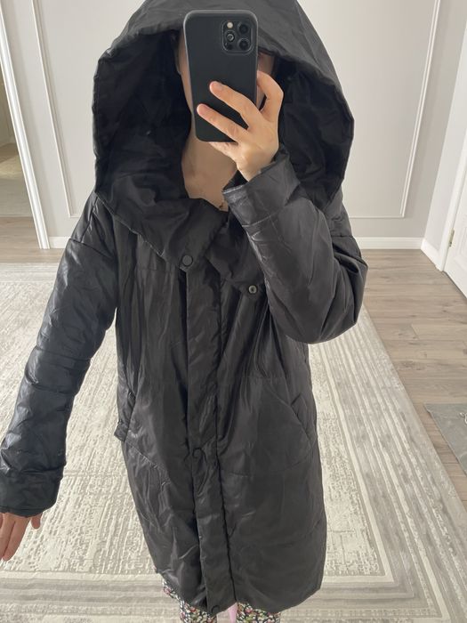 Продам срочно!!! Куртка плащевка с капюшоном