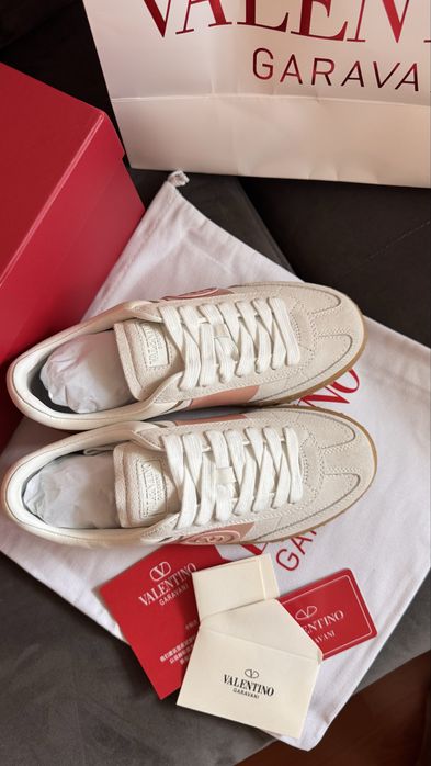 Adidasi Valentino -marime 36,37/premium full box/video