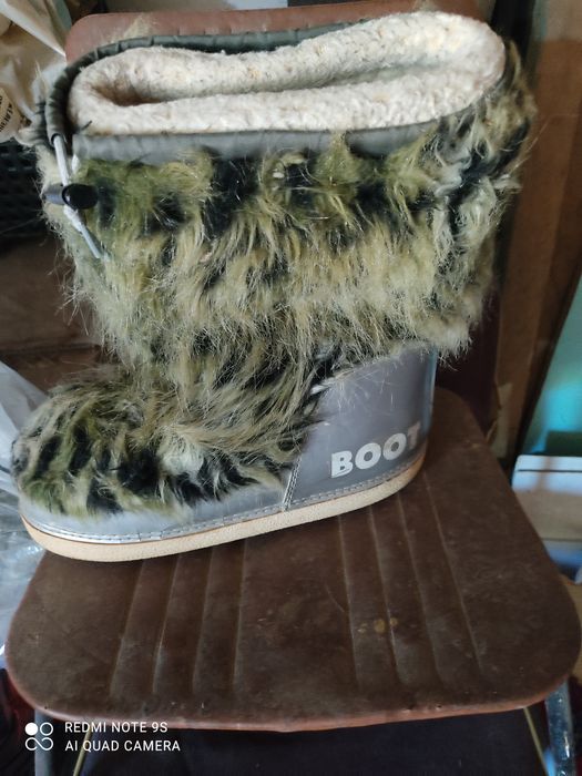 Продам Уги 41-43 размер