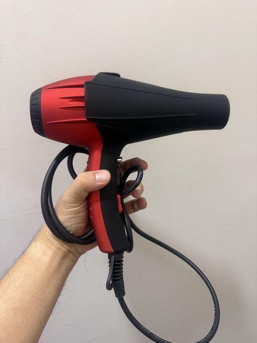 Не использованый новый фен