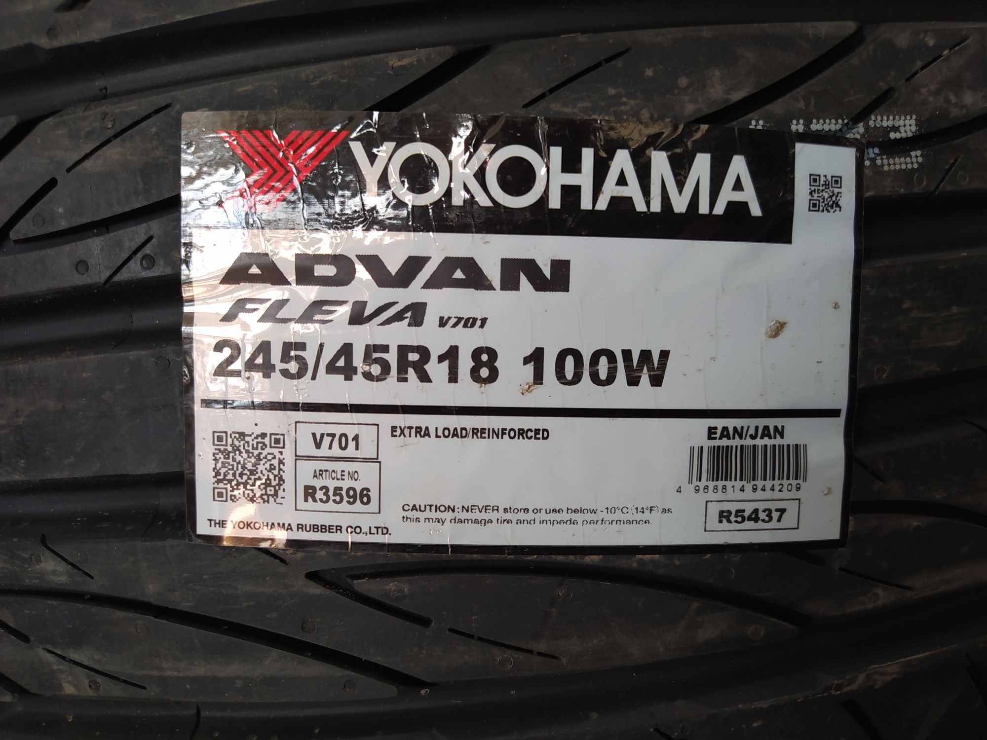 245/45R18 Yokohama V701