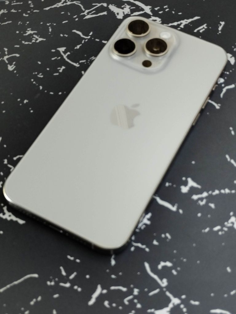 iPhone 15 Pro Max  AA/A