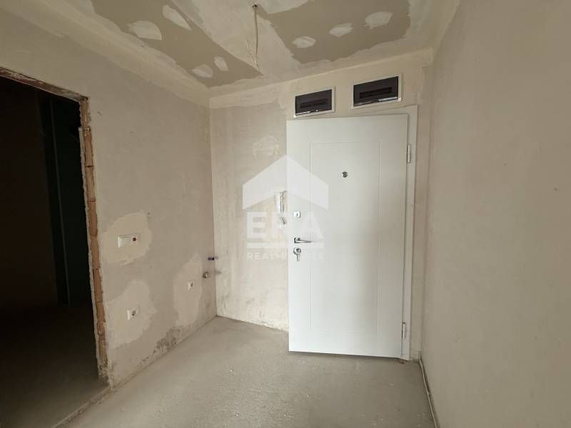 Продава се Двустаен апартамент в Варна, Младост 2 - 60 кв.м за 2499 €/кв.м - Снимка #10