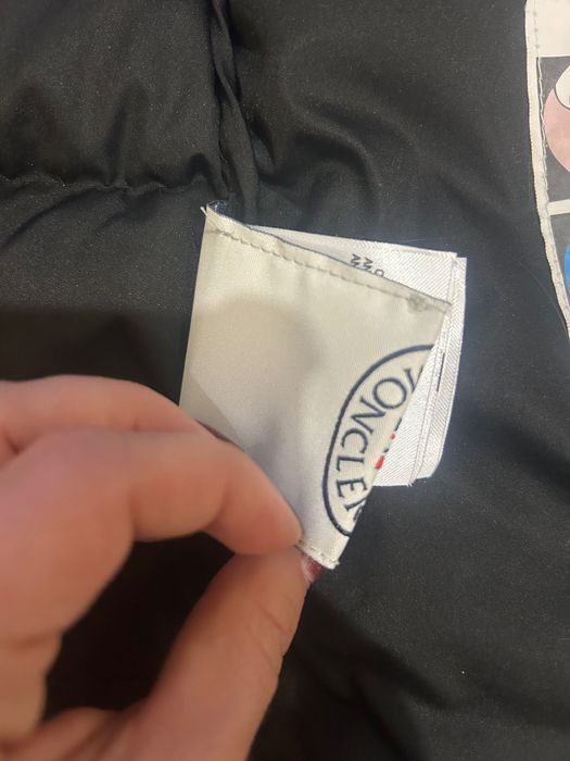 Елек Moncler Монклер