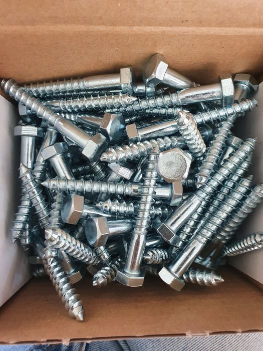 Suruburi cu cap hexagonal pentru lemn, construcții lemn