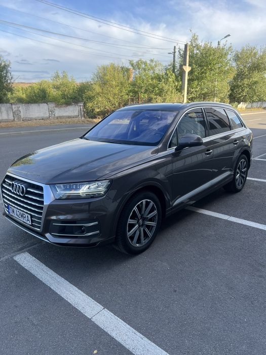 "Audi Q7-Quattro 3.0 TDI 7 Locuri (Webasto)