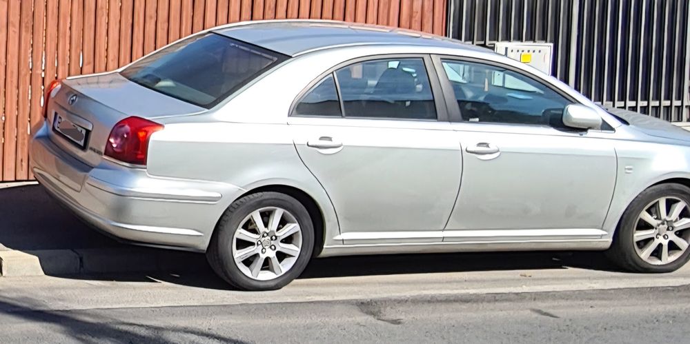 Vand Toyota Avensis , motor 1.8 benzina, singurul proprietar