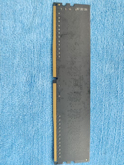 8gb ddr4 ram F4-3000C16-8GISB