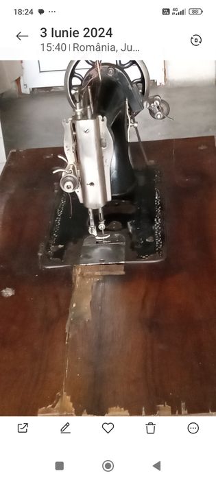 Vând mașina de cusut Singer