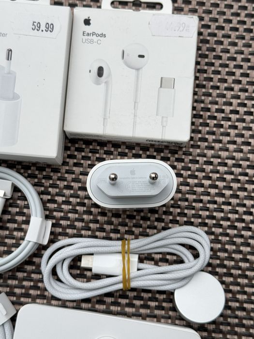 ОРИГИНАЛНИ! Зарядни за iPhone / Apple Watch iwatch Адаптер кабел 20W