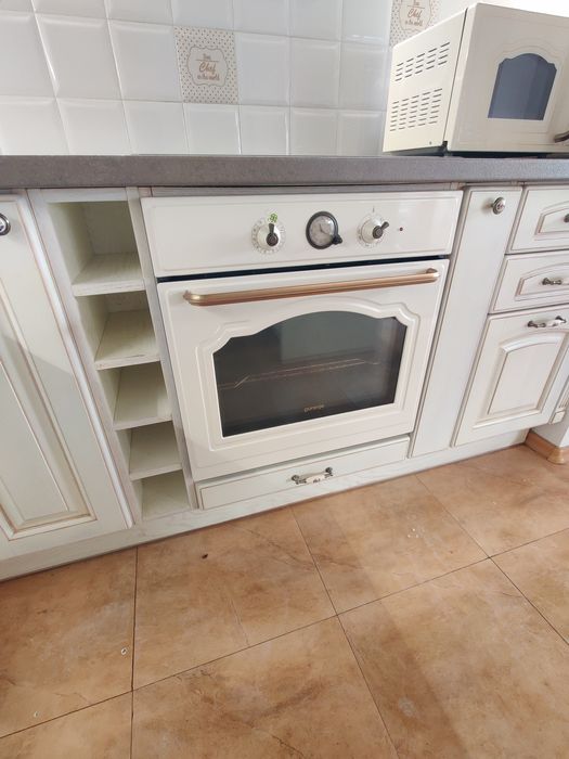 Атрактивна кухня Abanos