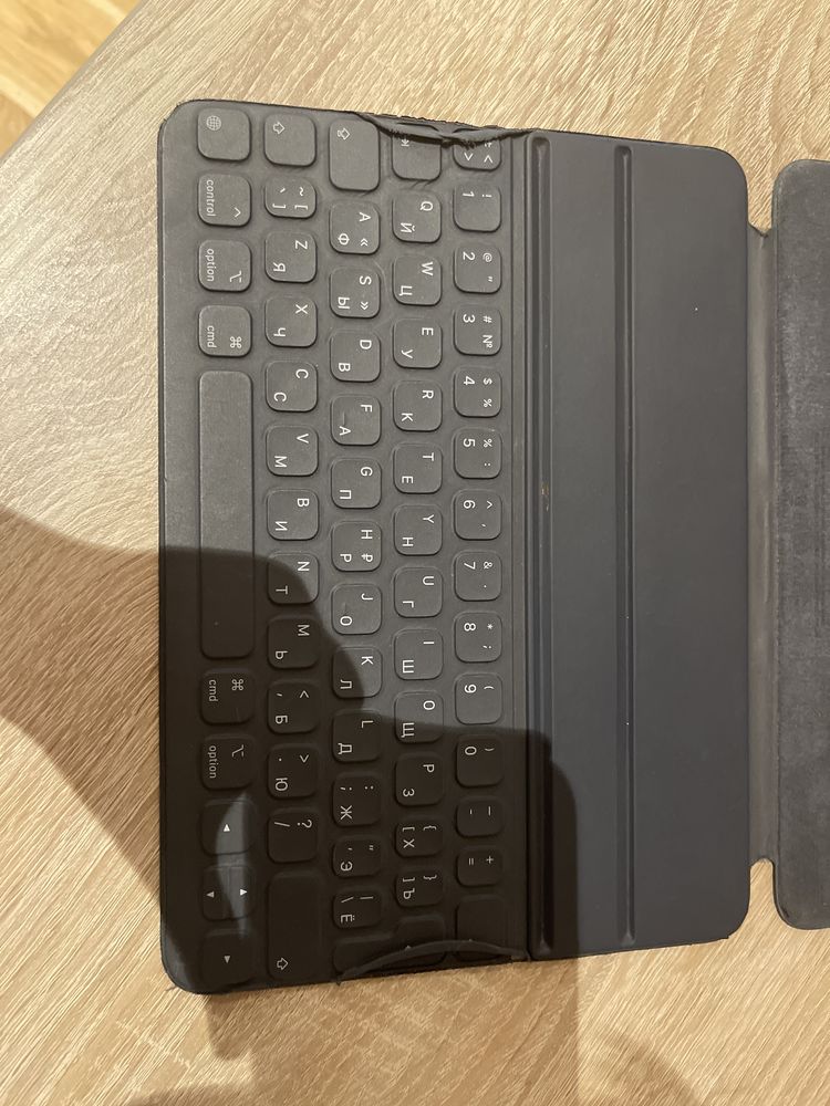 Чехол с клавиатурой для iPad pro 11 дюймвый цену можете предложит сами